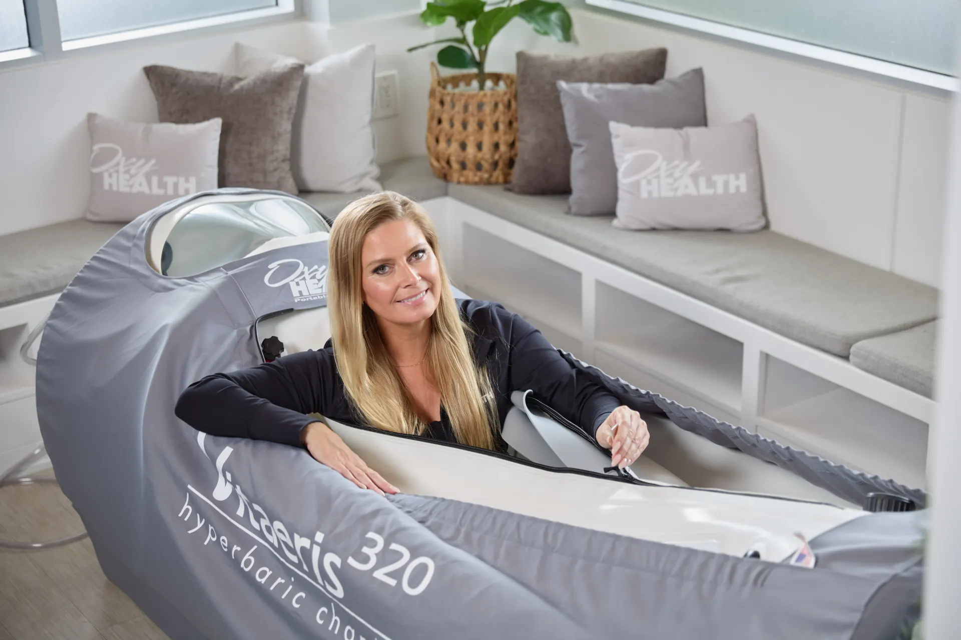 OxyHealth Vitaeris hyperbaric chamber lifestyle session showcasing premium brand quality