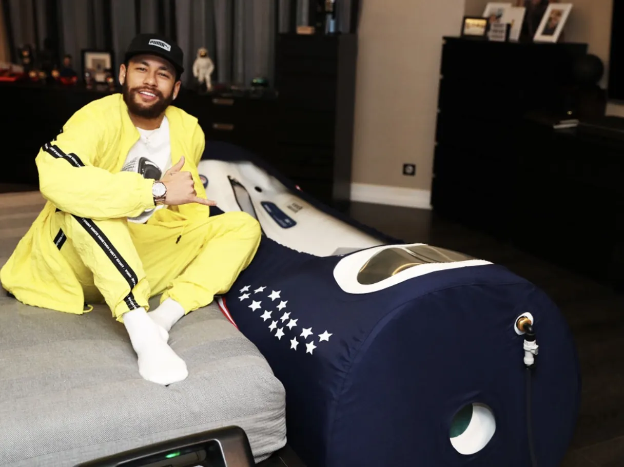 Neymar Jr. using a hyperbaric oxygen chamber as part of his advanced recovery routine